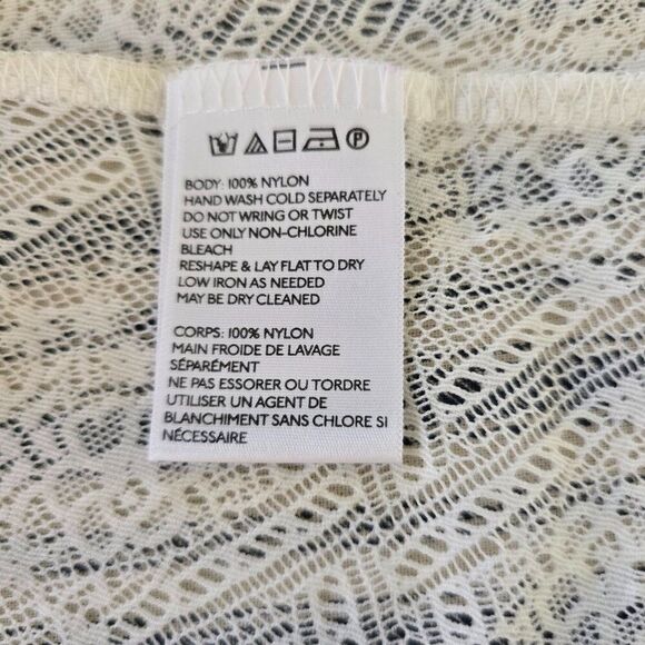 Kimchi Blue Urban Outfitters Off White Lace Short Sleeve Shirt Size Small - Picture 9 of 9